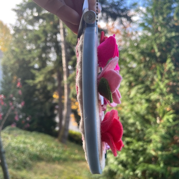 Charming Floral Felt Hoop Art - Pink and Red - Picture 3 of 6